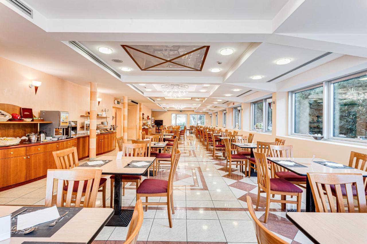 Hotel Villa Maria تْشيزيناتيكو المظهر الخارجي الصورة