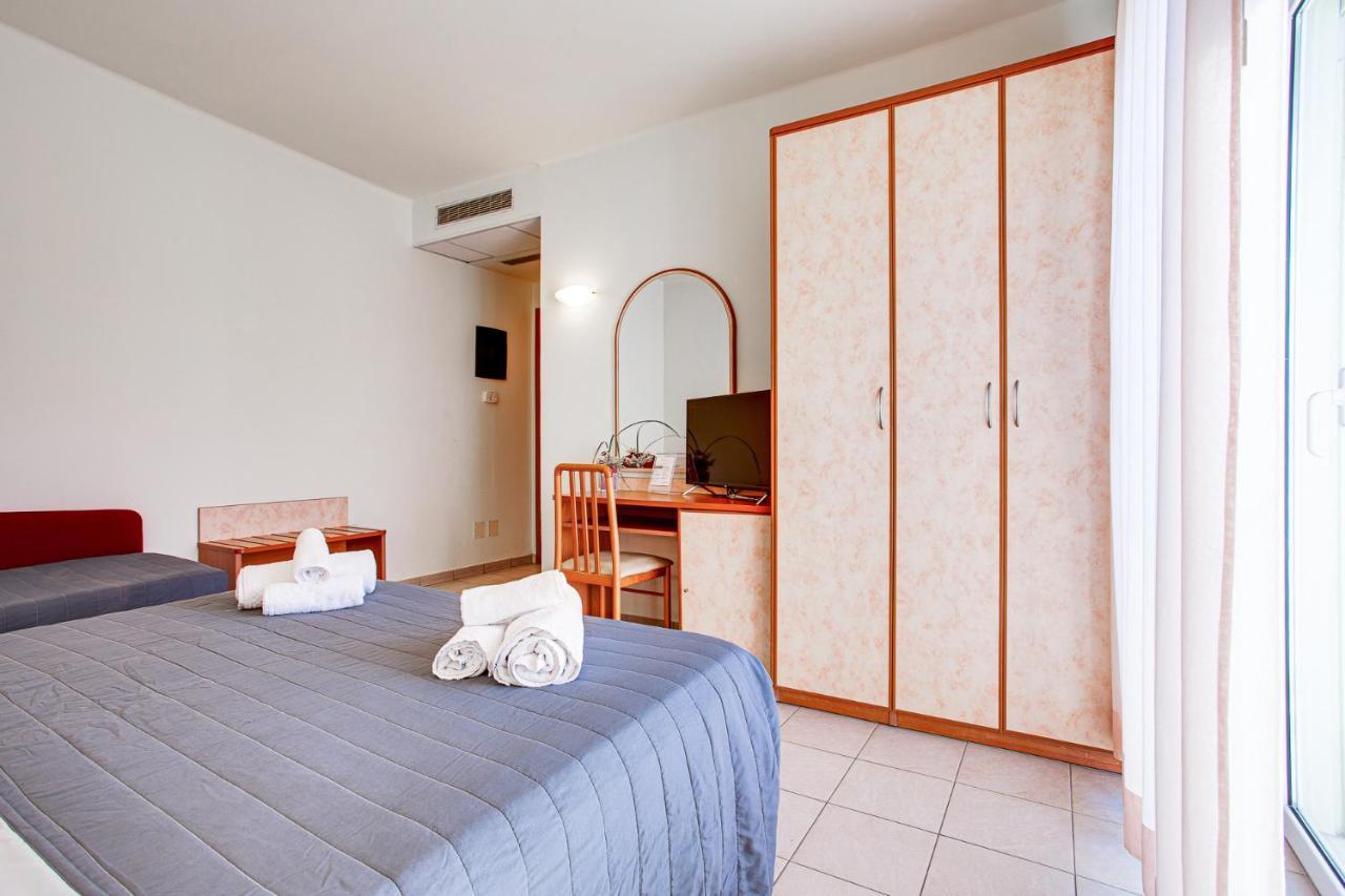 Hotel Villa Maria تْشيزيناتيكو المظهر الخارجي الصورة